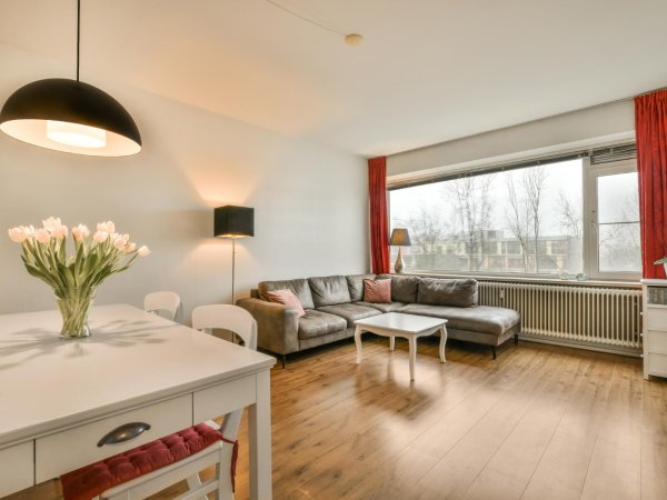 Mieszkanie na ostatnim piętrze w bloku - jakie ma wady, a jakie zalety?